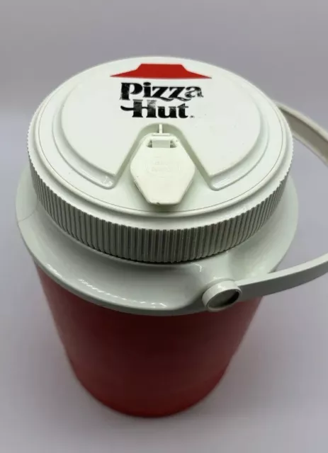 https://www.picclickimg.com/xY8AAOSwaRFlFy8O/Vintage-Pizza-Hut-Gott-1-2-Gallon-Jug-Cooler.webp