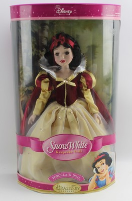Disney Princess Snow White Porcelain Keepsake Doll 14" Brass Key Keepsakes Rare