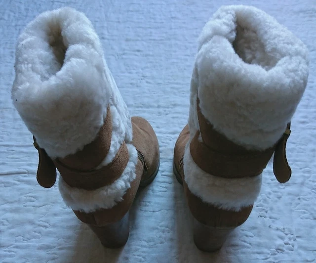 Bottines Fourrées Femme " UGG " Pointure 37 3