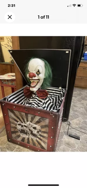 SPIRIT HALLOWEEN FRIGHT In The Box Clown Animatronic Circus Creepy Jack ...