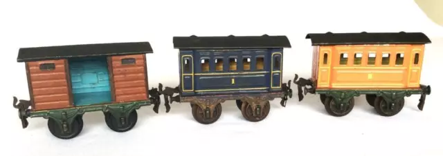 Very Early Marklin Gauge 1 4-Wheel Passenger Coach Set in Good Condition