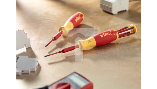 Screwdriver with bit magazine LiftUp Electric insulated 1000V with 6 bits /T2UK
