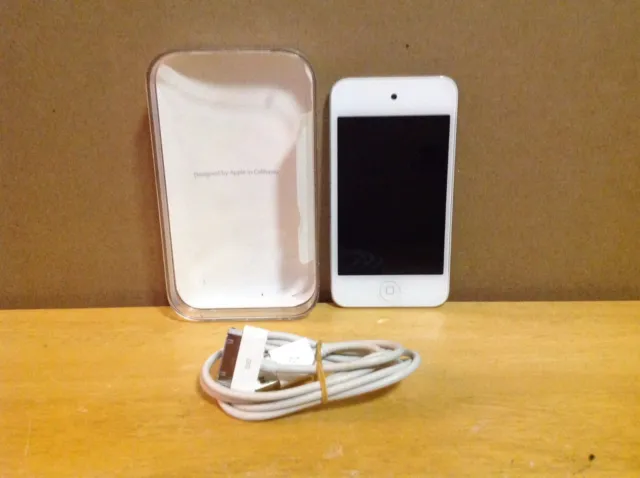 Apple iPod touch 4th Generation 8GB - White w/ Box & Charging Wire Bundle - 1J