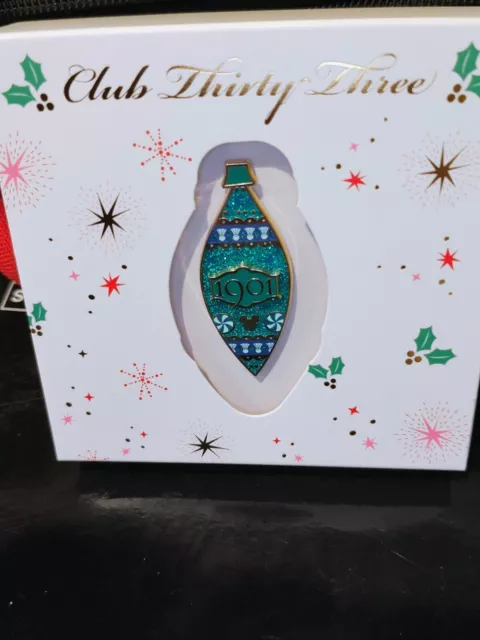 Disneyland Club 33 DCA 1901 Holiday LE 300 Disney Pin