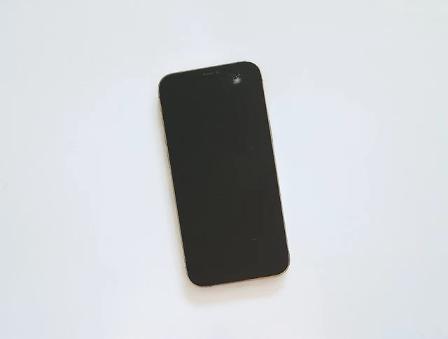 Apple iPhone 12 Pro Max Gold | Defekt, Verbastelt, Unvollständig, iCloud Sperre