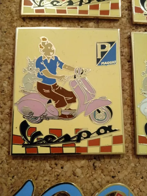 Pin's BD Tintin Milou Vespa