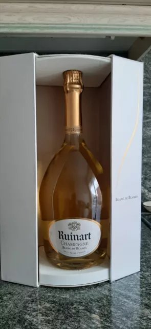 1 Magnum de Champagne RUINART Blanc de Blanc .Coffret ( Voir Détails).  2 Dispo.