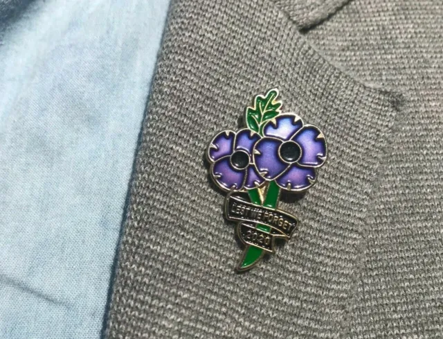 World War Never Forget Animal Dog Peace Purple Flower Enamel Pin Badge Brooch