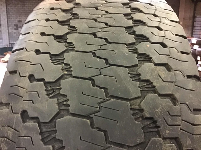 P275/70R18 Goodyear Wrangler SilentArmor Pro Grade 125 R Used 5/32nds