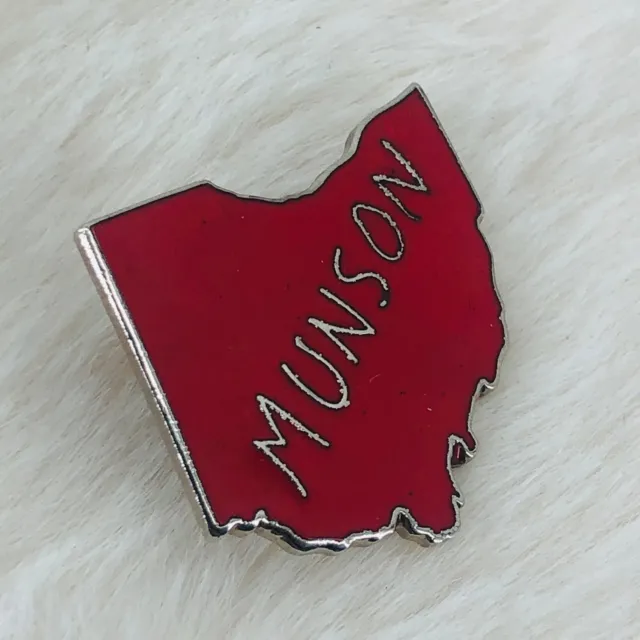 Vtg Munson Ohio Souvenir State Shaped Enamel Lapel Pin