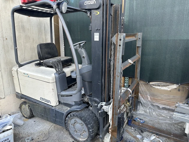 Crown Model FC4020-60 TT180 4 Wheeled 36V Electric Forklift
