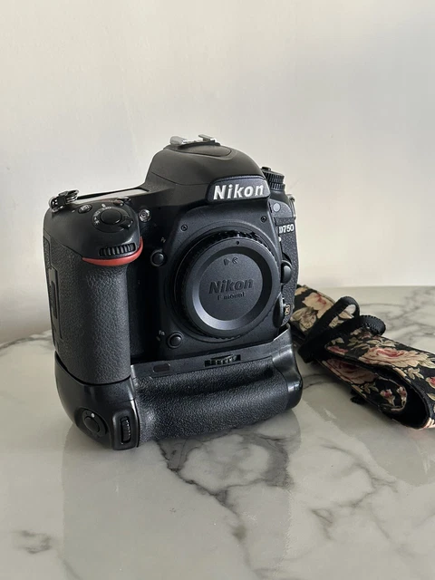 Nikon D750 24.3 MP Digital SLR Camera - With ACCESSORIES