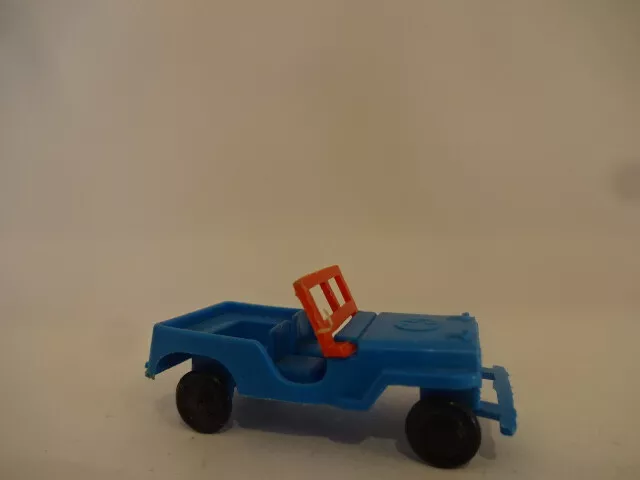 EU 1975/Jeep blu con finestrino rosso