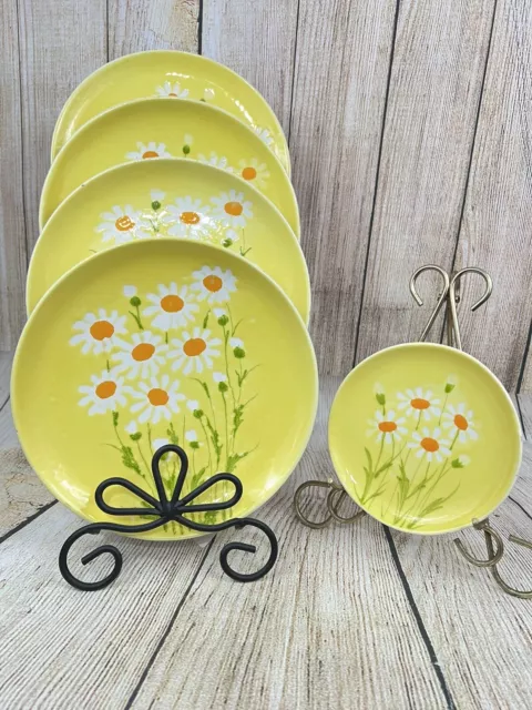 Set of 5 Hand Painted Italian Plates Bright Yellow Embossed White Daisies Floral 2