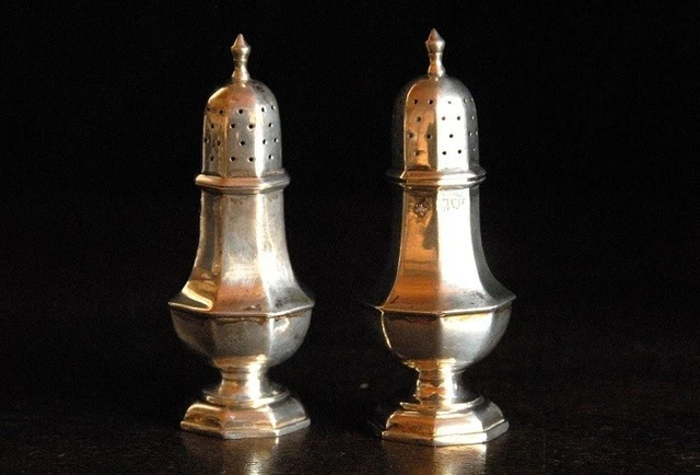 ANCIENNE PAIRE DE poivriers en argent massif 1896 de belle forme (F73) EUR 419,57 - PicClick FR