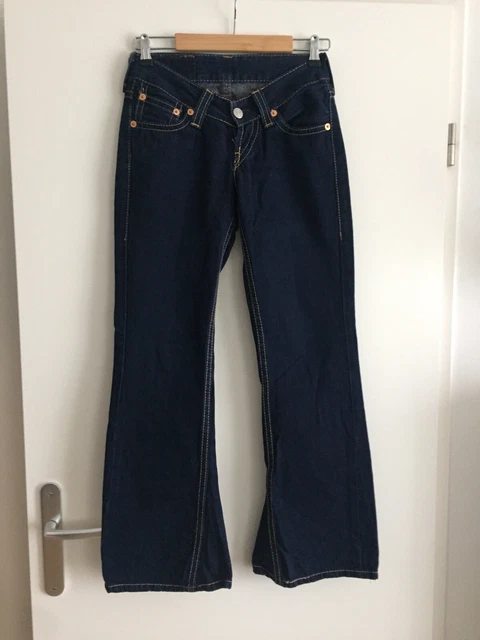 Jean Levi's Femme Taille S - Coupe Demi-slim Droit - Taille W27/L32 - En Très Bon état D'occasion
