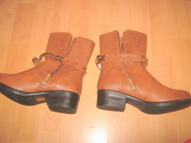 Bottines Neuves Pointure 38 Interieur Fourre Ceinture Amovible Ave Clous Dores