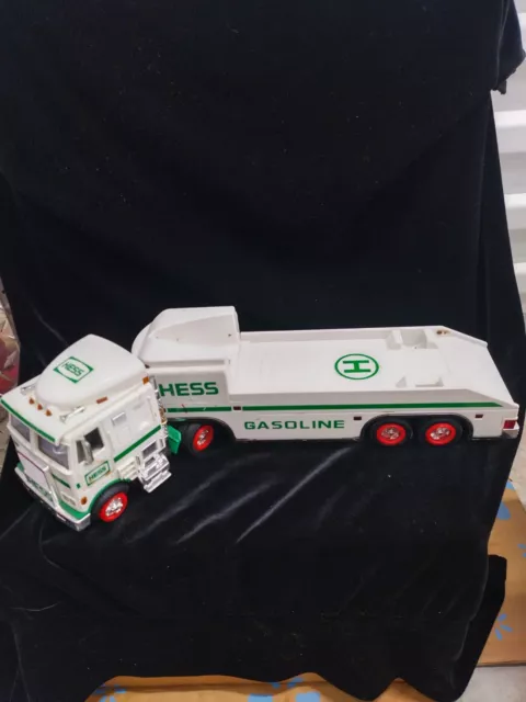 1999 Hess Truck   ( No Shuttle) Entire Truck Lights Up. Batteries Included.