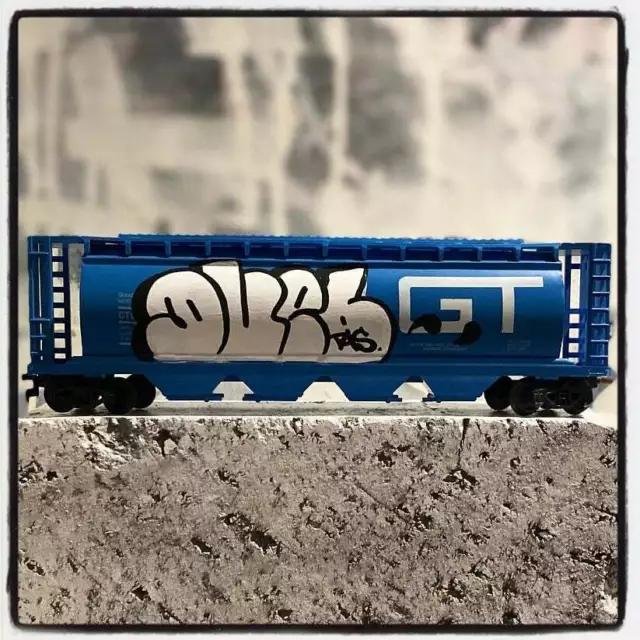 DUEL GRAFFITI MARKERS on TRAIN WAGON MAKET Double Face SEEN/JONONE/DAZE/TAKI/CES 2