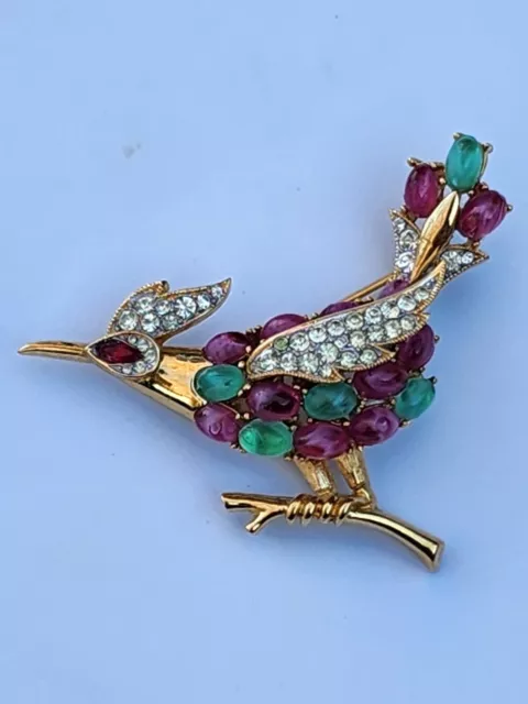 Crown Trifari  Bird Rhinestone Brooch Pin Green & Ruby Red Cabochon Navette Eye