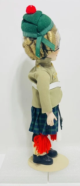 Shirley Temple Wee Willie Winkie Danbury Mint Dolls of the Silver Screen 1986 4