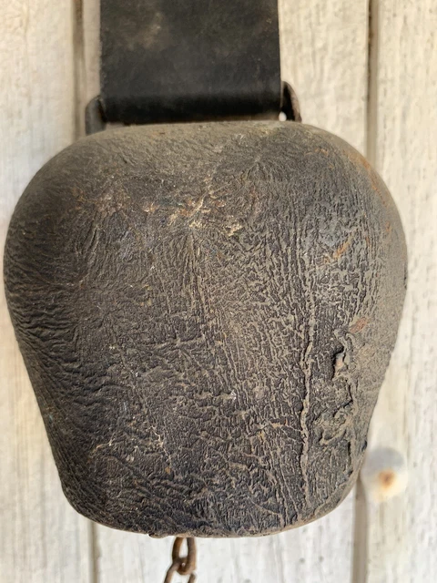 ANCIENNE CLOCHE À vache, sonnaille Devouassoud n°2, Chamonix. EUR 50,00