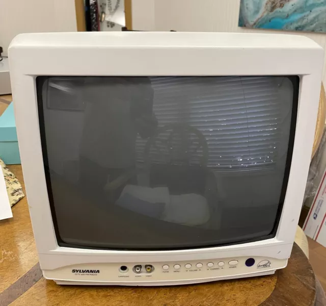 Vintage Sylvania 13” TV CRT Retro Gaming With Built-In FM Radio White No Remote