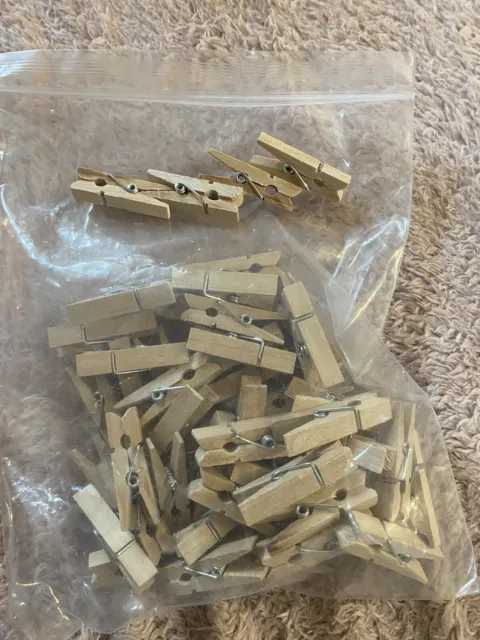 Mini clavija de madera Papermania, paquete de 50, marrón
