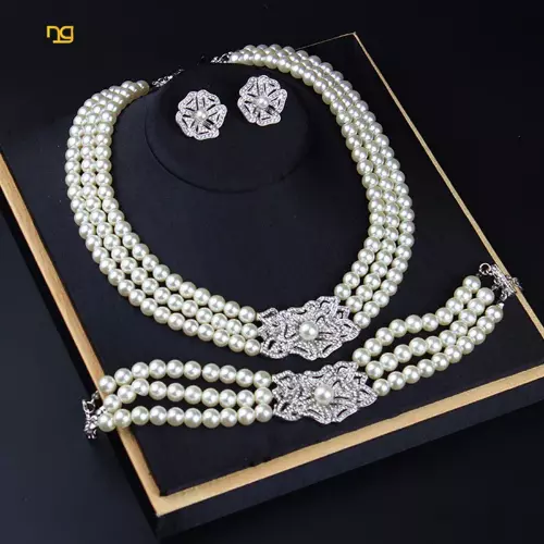 Necklaces Fomen Elegant Crystal Pendant Girl Alloy Rhinestone Pearl Necklace