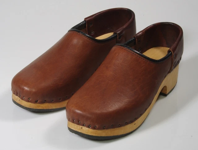 Sabots Bois Et Cuir Fabrication Artisanale Sabots Estrade
