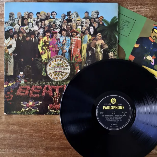 The Beatles ~ Sgt Peppers (Parlophone PCS 7027)  1960's UK Stereo Vinyl + Cutout