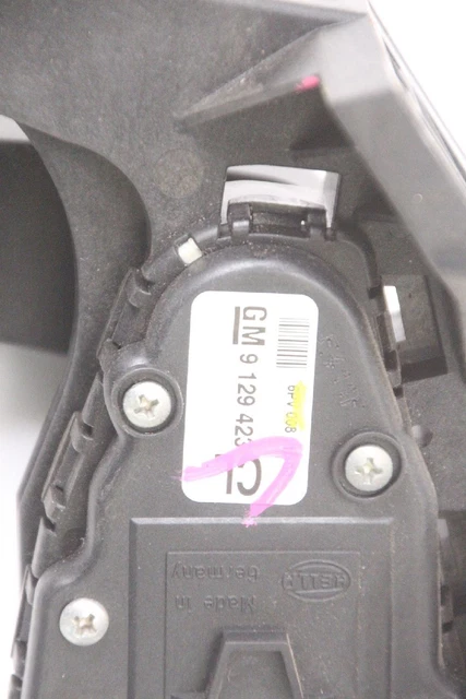accélérateur Opel CORSA C 9129423 9199356 848375  43 kW 58 HP gasoline 95253 4