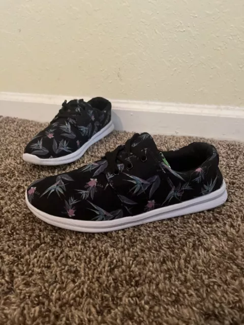 Mossimo Supply Co Shoes Womens Size 9 Black Floral Light Weight Lace up Sneakers