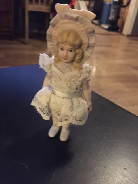 Vintage Bisque Porcelain 5.5 Inch Doll With Jointed Arm Fixed Legs Euc