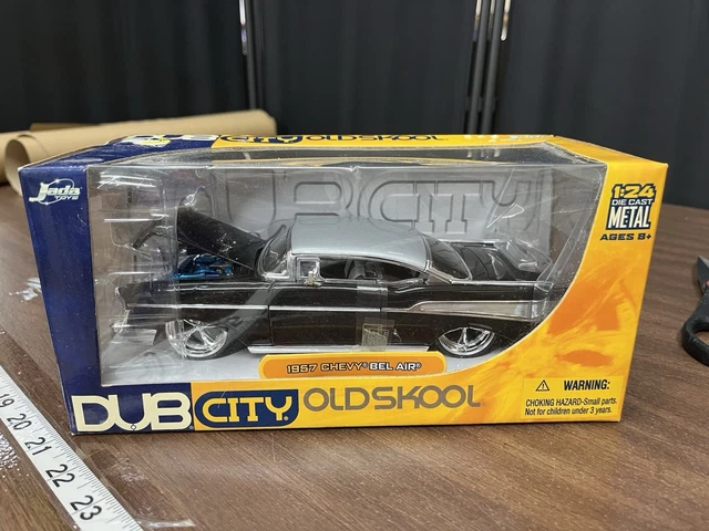 JADA TOYS DUB City Oldskool 1:24 Diecast 1957 Chevy Bel Air Silver