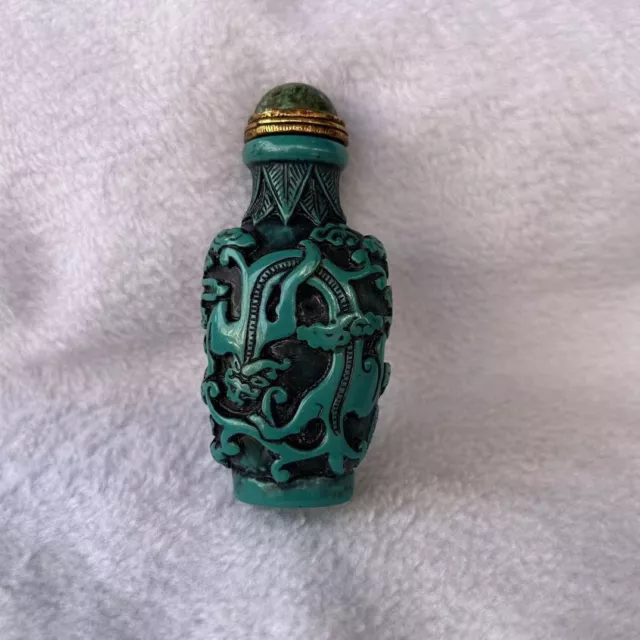 A Chinese Modern Carved Snuff Bottle