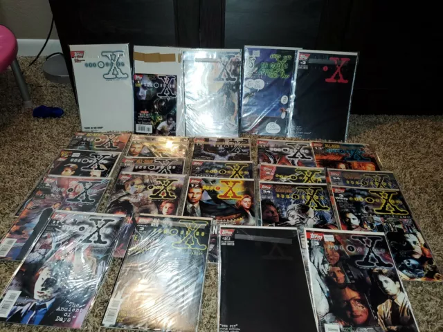 Lot 24 X Files Topps Comic Books Chris Carter