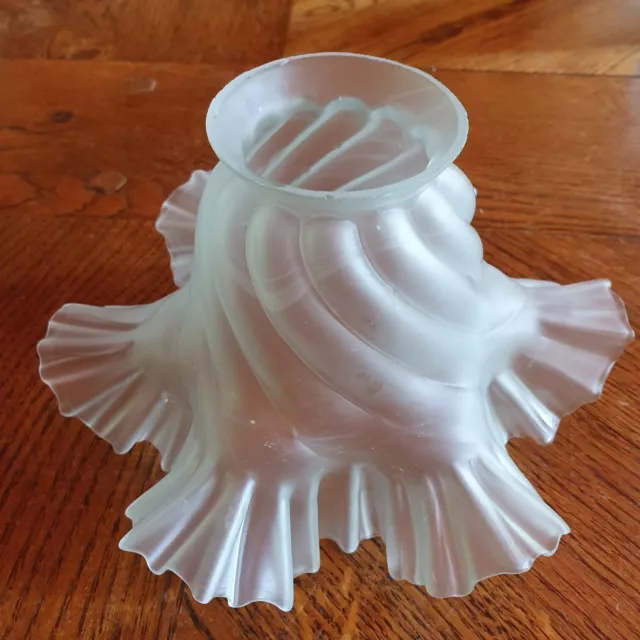 Abat jour ancien en verre dépoli pour applique N°1
