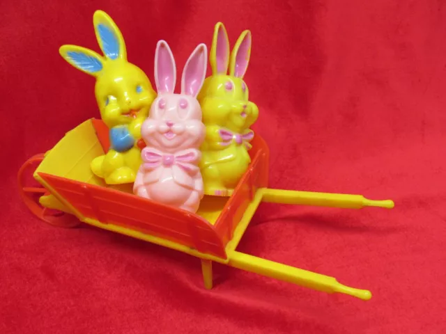 Vintage Irwin Hard Plastic Wheel Barrow Candy Dish & 3 Bunny Rabbits Rattle.