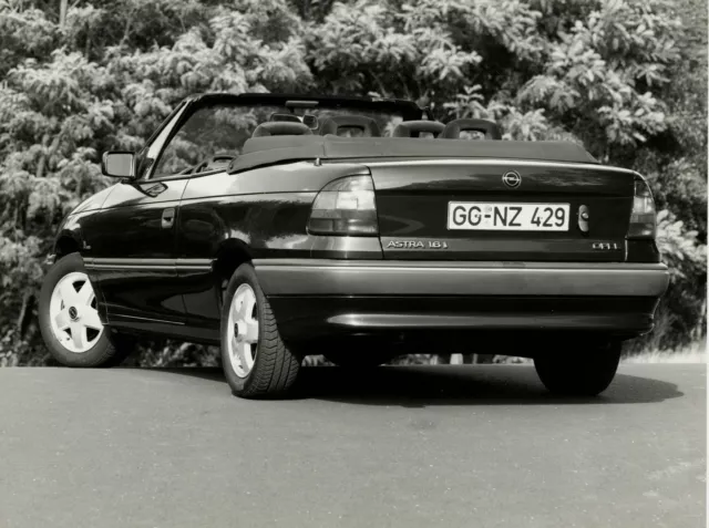 Opel Astra Cabrio Cabriolet Pressefoto 1993 21,5x16,5 cm press photo Auto  02