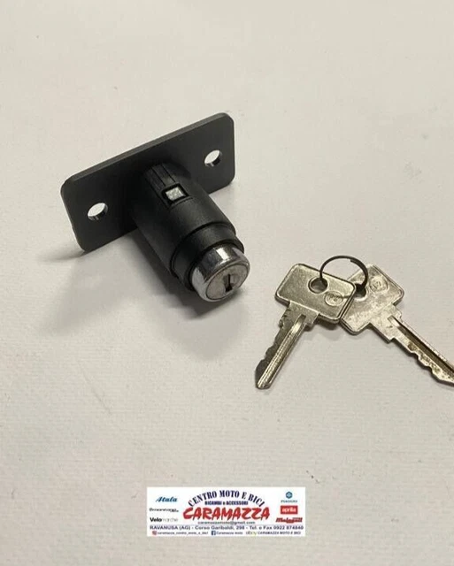 CHIUSURA COFANO POSTERIORE CON CHIAVE FIAT 1200 - 1500 - 1600 SPIDER Rear Bonnet Closure With Key