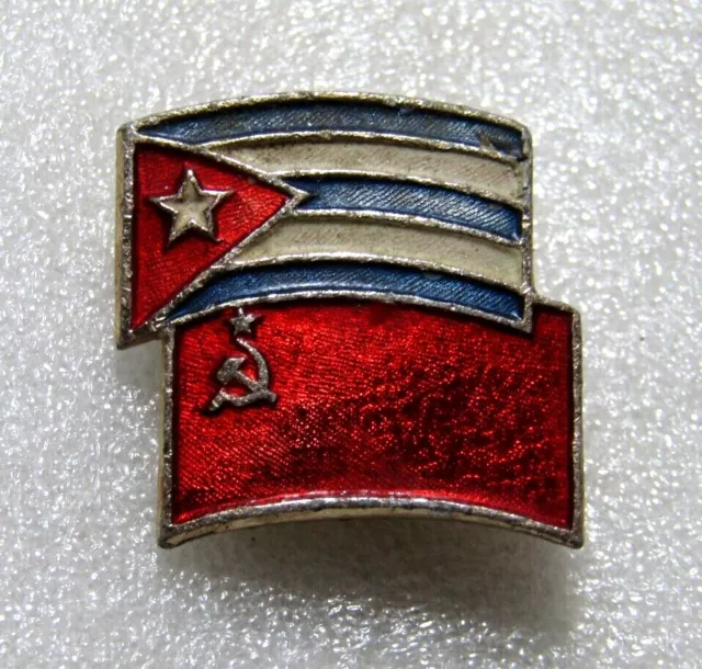 Communism - Friendship of the USSR - Cuba Flag pin. badge
