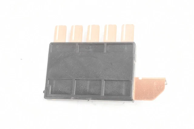 Fusible combiné 4a522a infiniti q50 13-  4A522A INFINITI 2