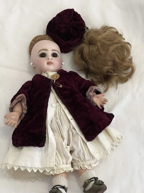 Poupée ancienne personnage Marie Kämmer et Reinhard