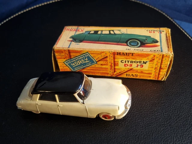 Ancienne NOREV Citroën DS 21 N°158 Au 1/43 (avec Socle DS 19 N°48) - France