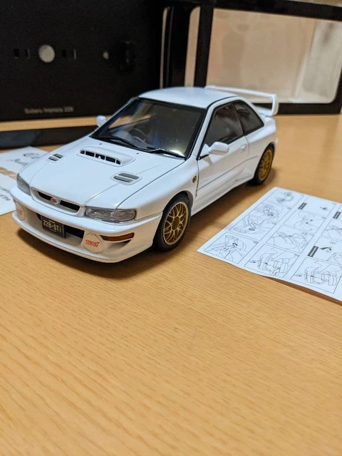 Subaru AutoArt 1:18 Noir et doré Racing divison + Boite 1 18 - Collection