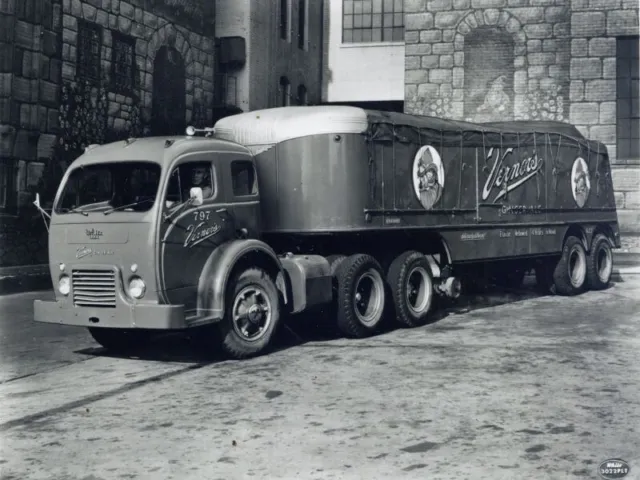 White Trucks Vernor's Ginger Ale Delivery New Metal Sign: 9x12" Free Shipping