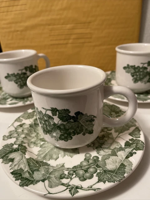 Italian QUADRIFOGLIO Green Grapes 4 Sets of Dinner Plate & Mug  $19.98 Each Set