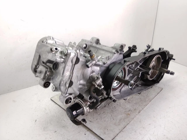 Bloc Moteur Engine Semi Complet Et Bras Oscillant PF01E HONDA Sw-t ABS 600 2011