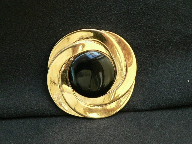 Broche Vintage Dorée Signée Lanvin Paris - Occasion - Bijou De Marque Française